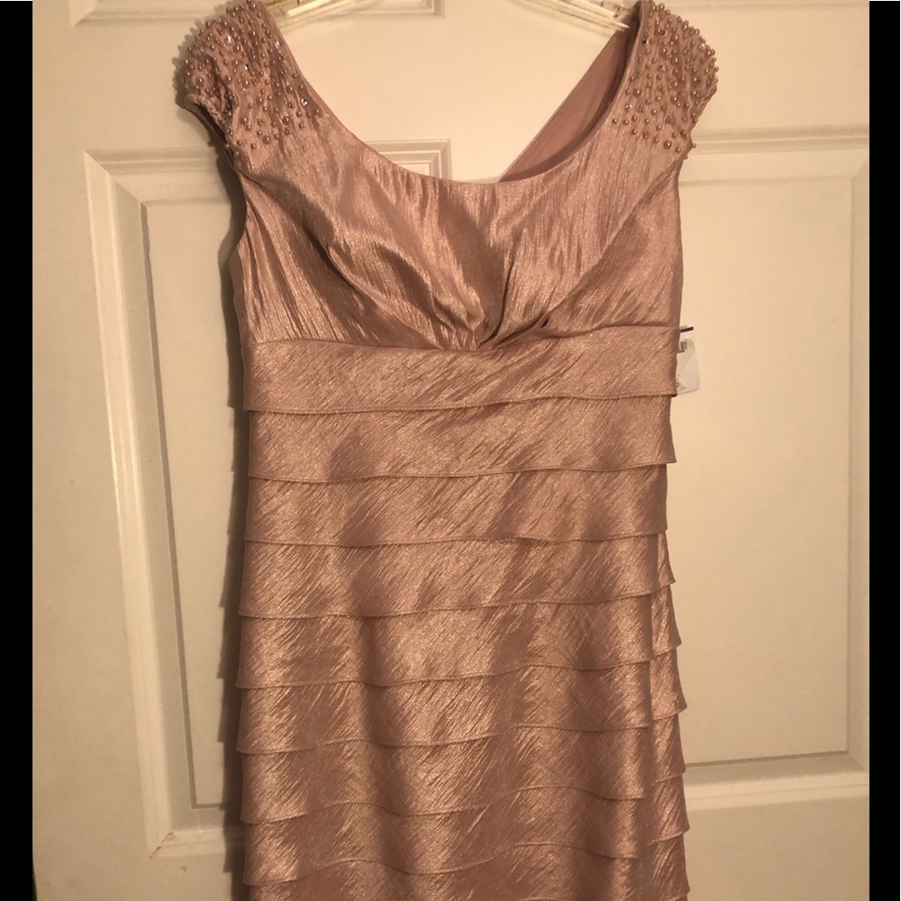 NWT. Jessica Howard, beautiful, timeless dress.